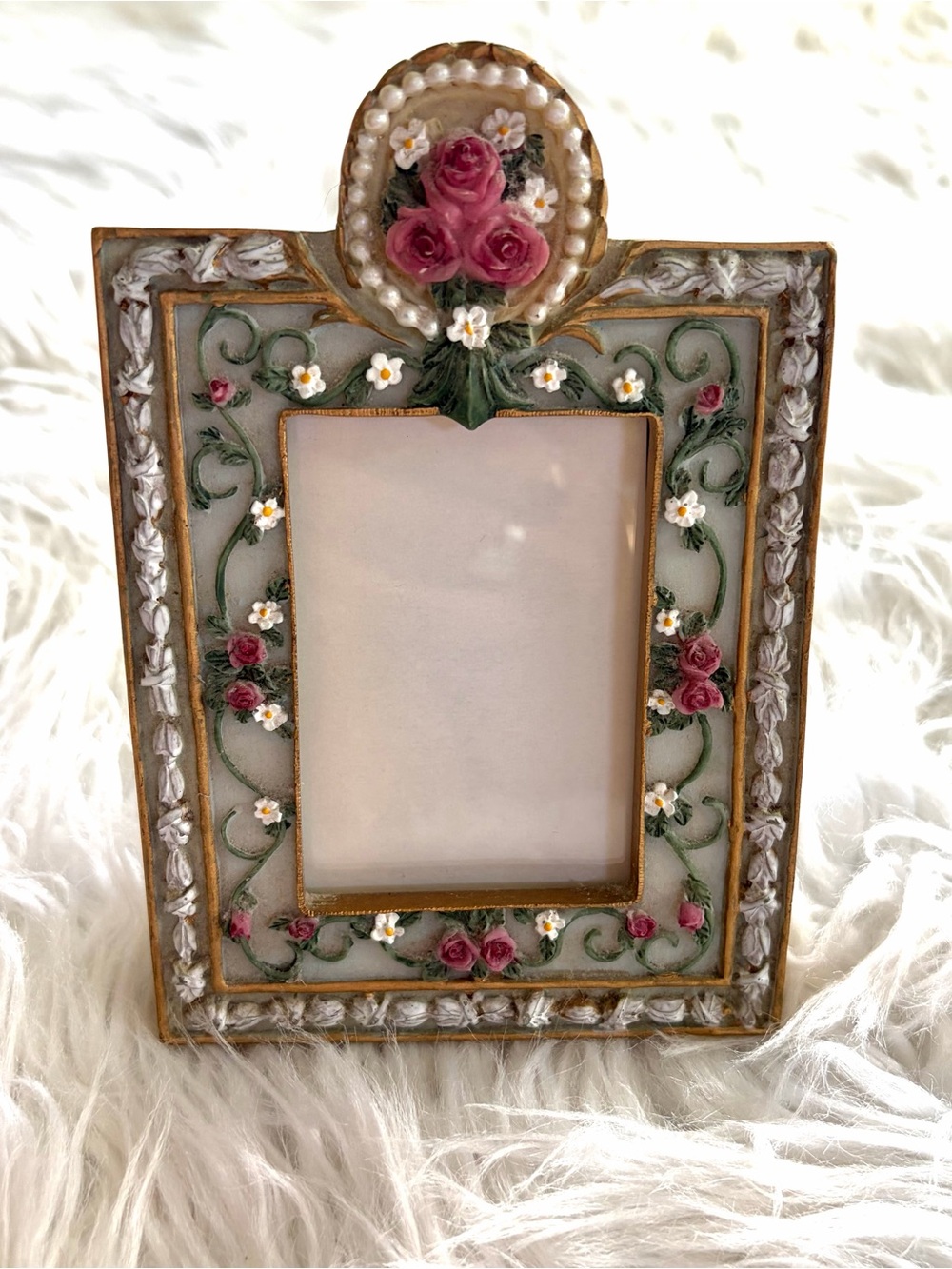 Vintage 1998 Dezine Ltd. Hand Painted Floral 2x3 Picture Frame Roses Pearls